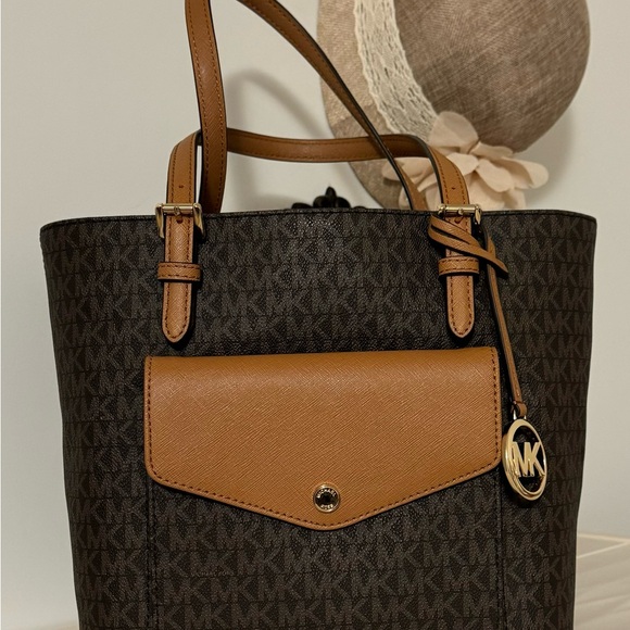 NWOT Michael Kors Camel & Black Purse - Picture 1 of 6
